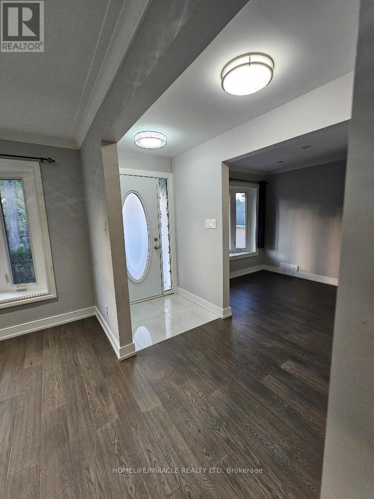 Main - 259 Tower Drive, Toronto, ON - Indoor Photo Showing Other Room