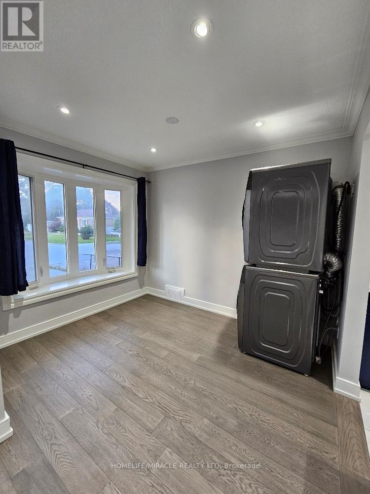 Main - 259 Tower Drive, Toronto, ON - Indoor Photo Showing Other Room