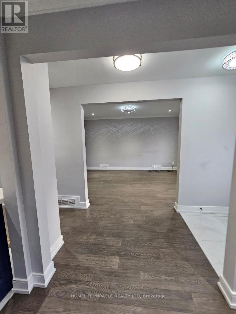 Main - 259 Tower Drive, Toronto, ON - Indoor Photo Showing Other Room