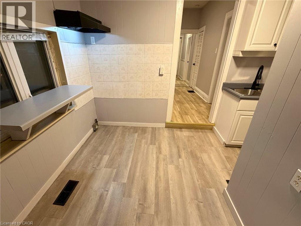 143 Mill Street, Woodstock, ON - Indoor