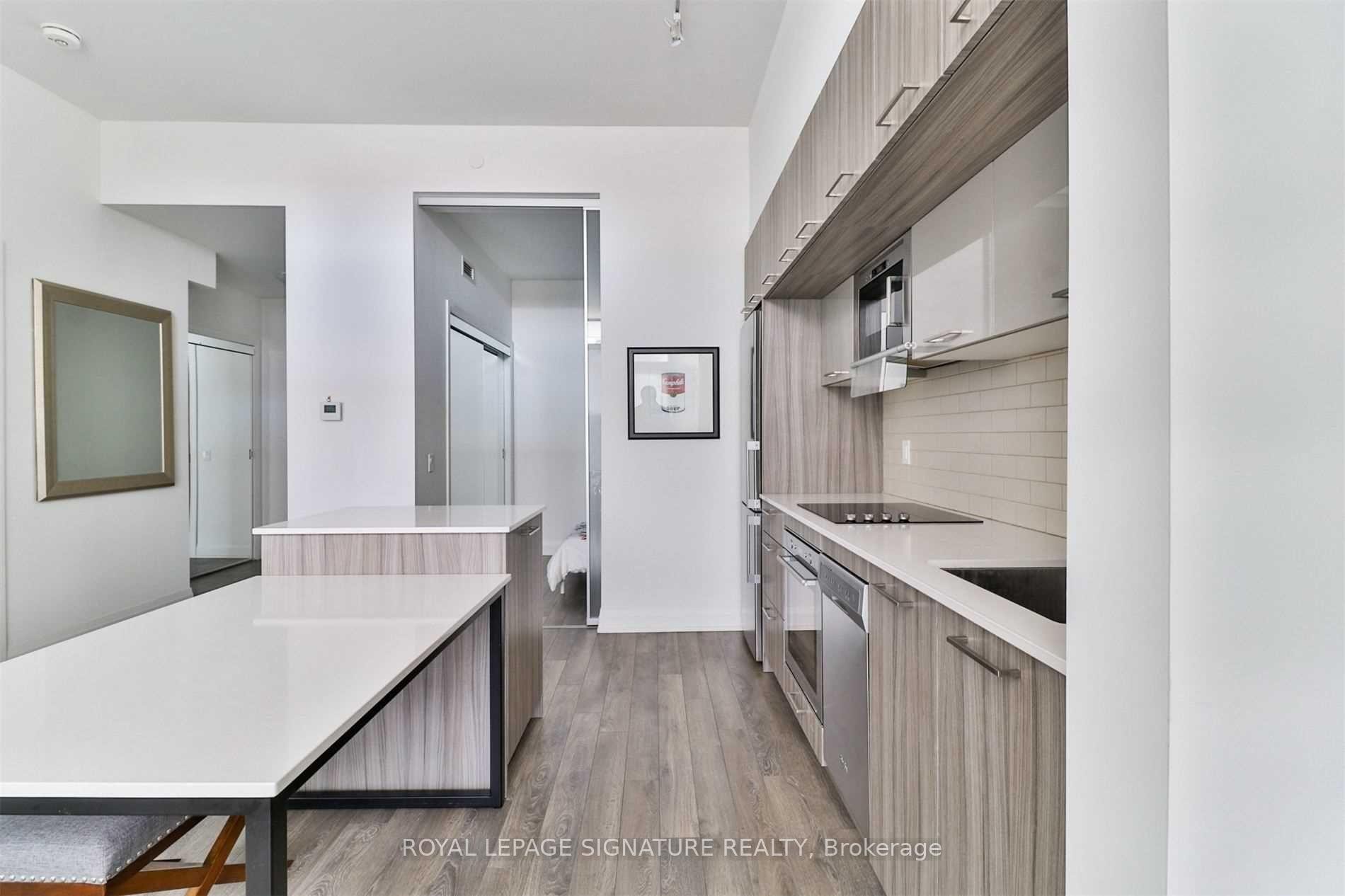 112-4800 Highway 7 Highway, Vaughan, ON - Indoor Photo Showing Kitchen