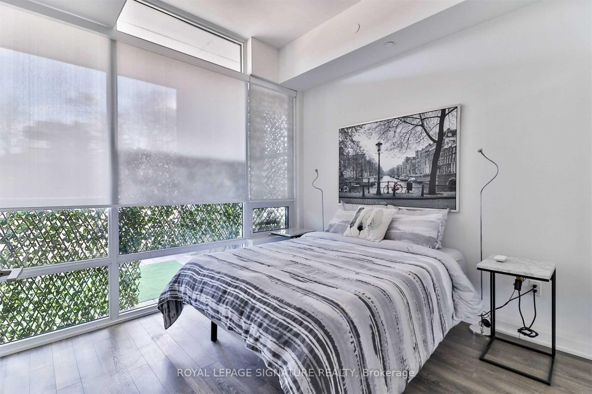 112-4800 Highway 7 Highway, Vaughan, ON - Indoor Photo Showing Bedroom