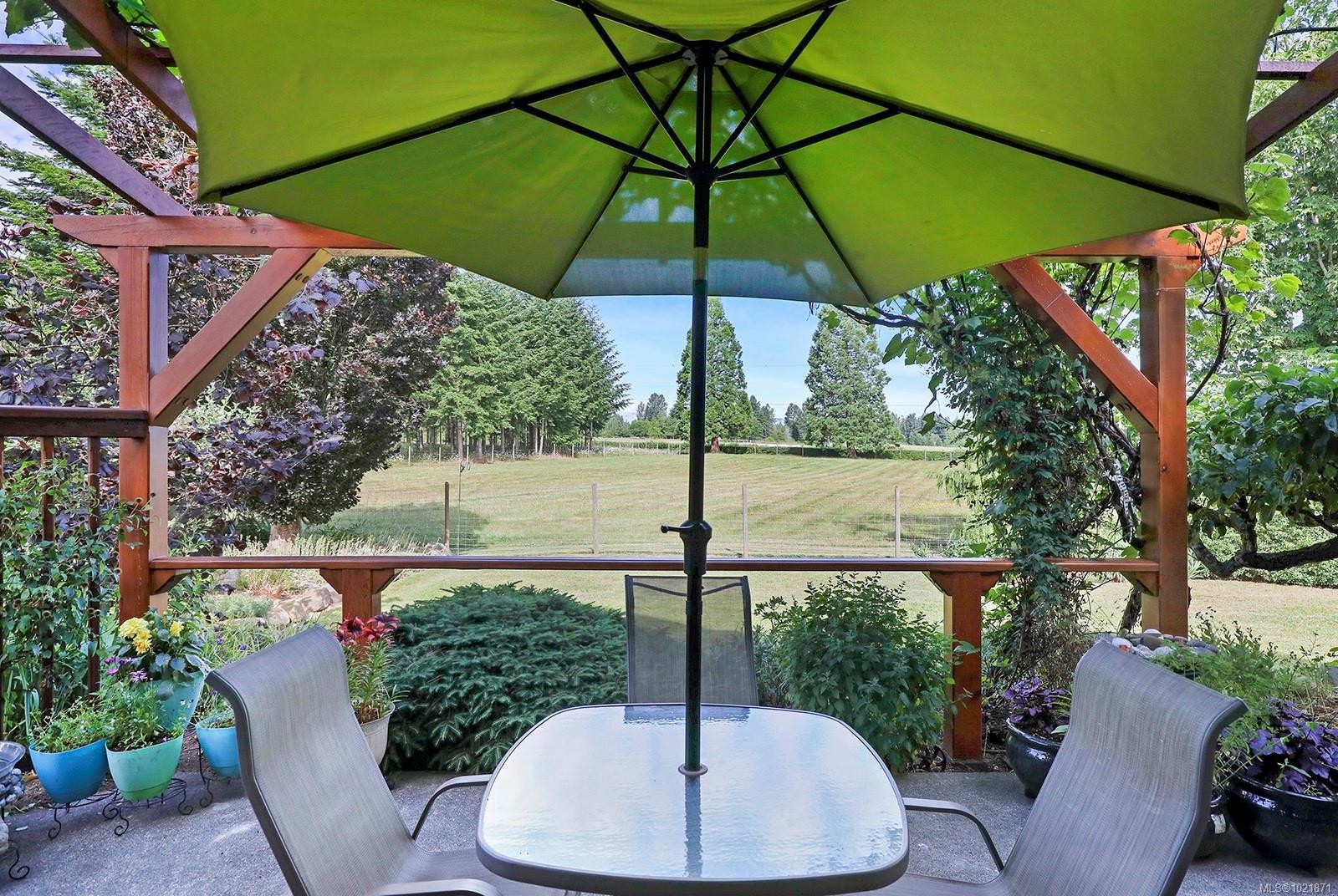 3713 Dove Creek Rd, Courtenay, BC