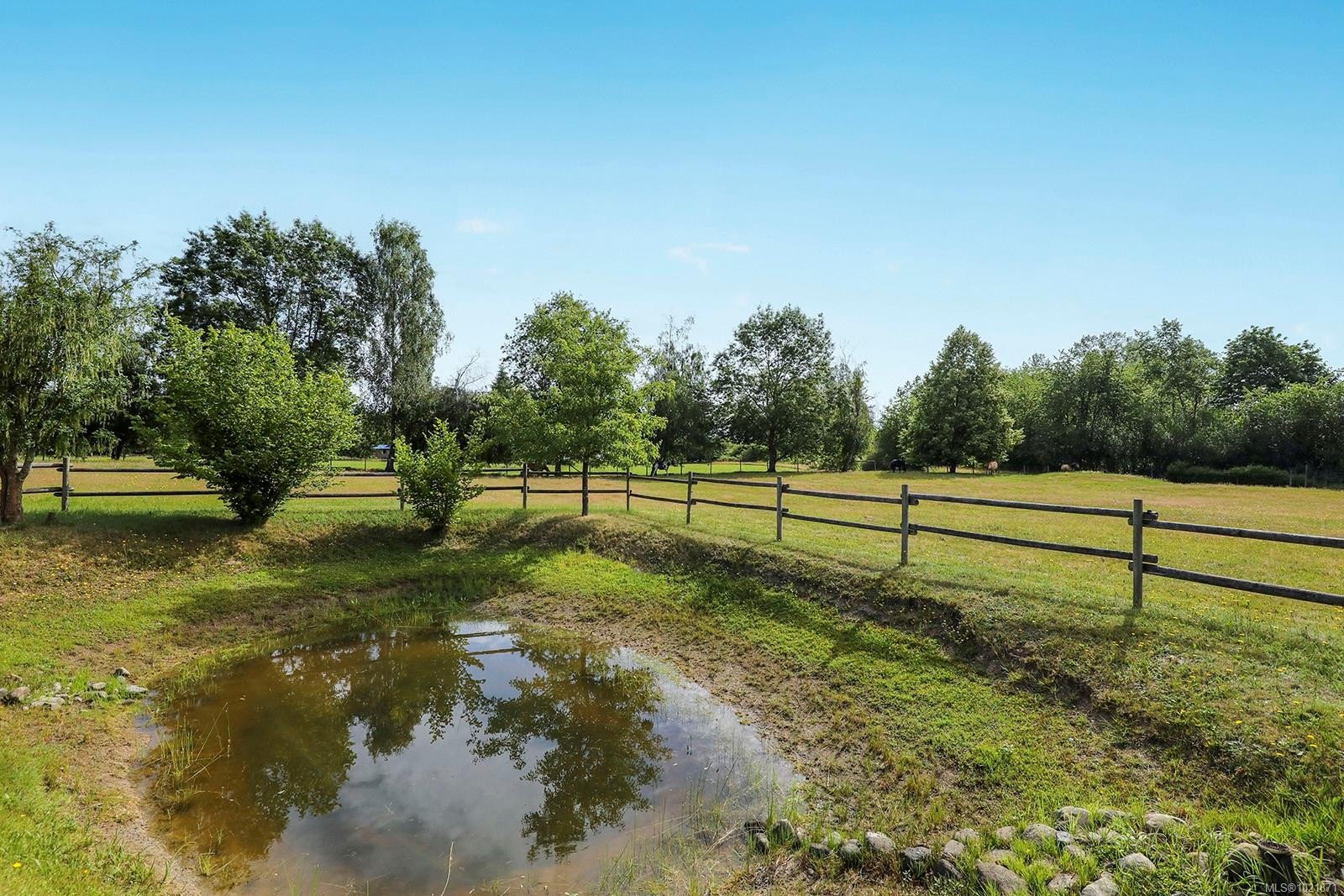 3713 Dove Creek Rd, Courtenay, BC