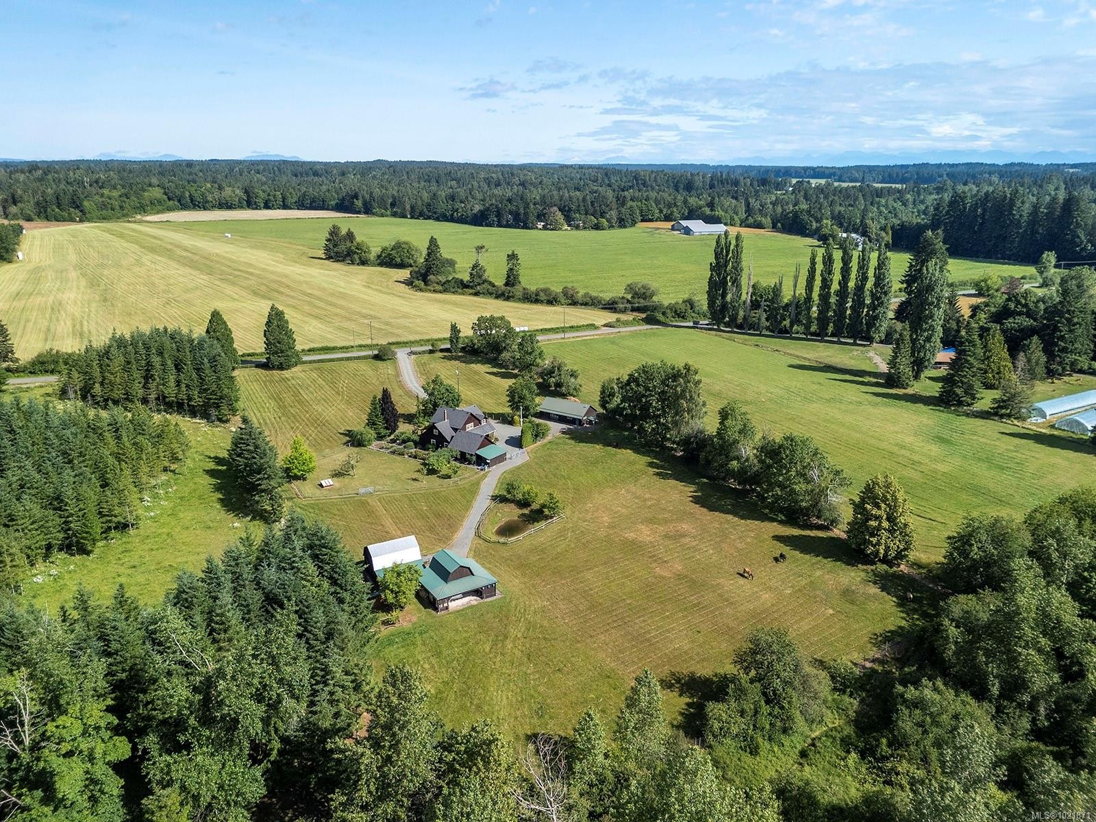 3713 Dove Creek Rd, Courtenay, BC