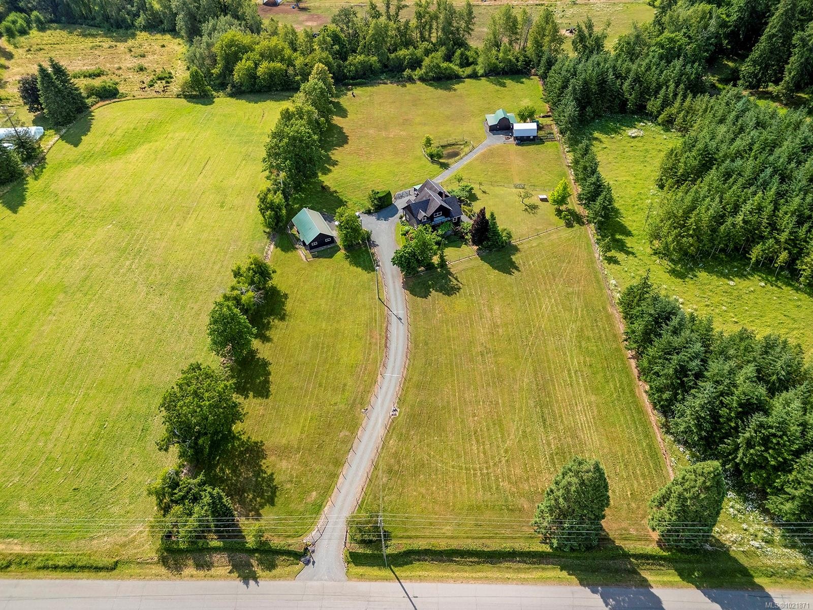 3713 Dove Creek Rd, Courtenay, BC