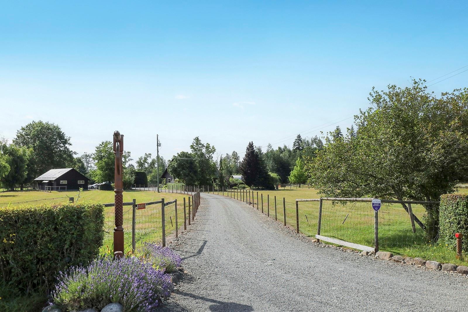 3713 Dove Creek Rd, Courtenay, BC