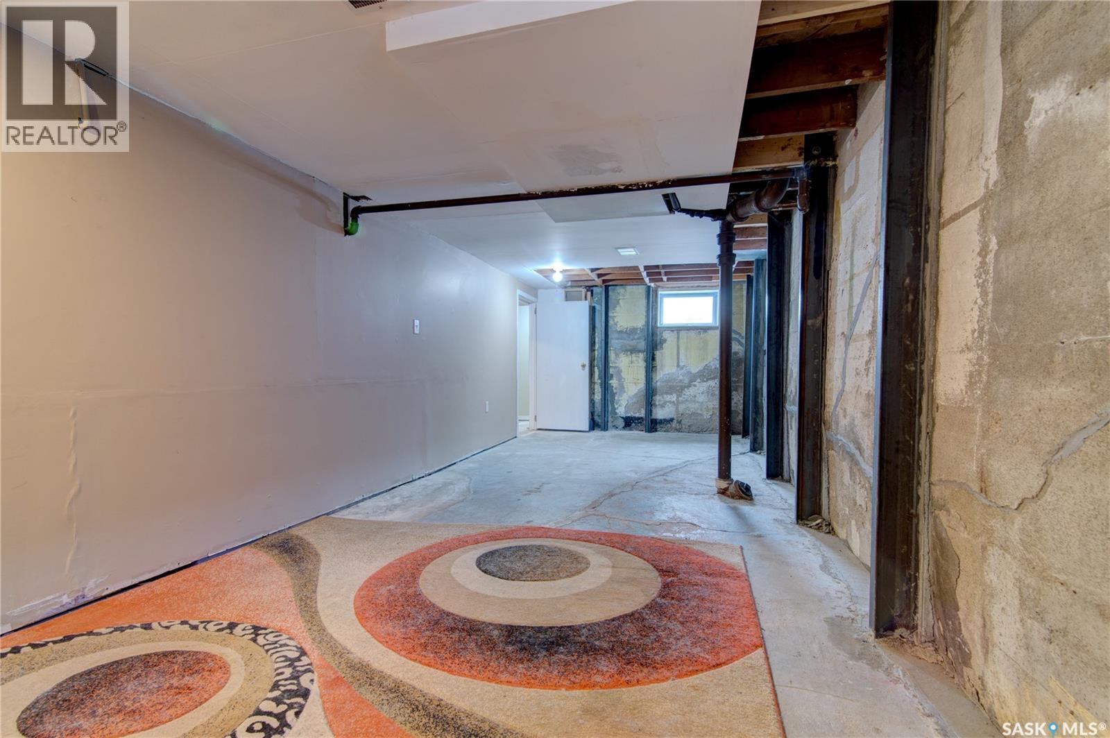 2627 Atkinson Street, Regina, SK - Indoor