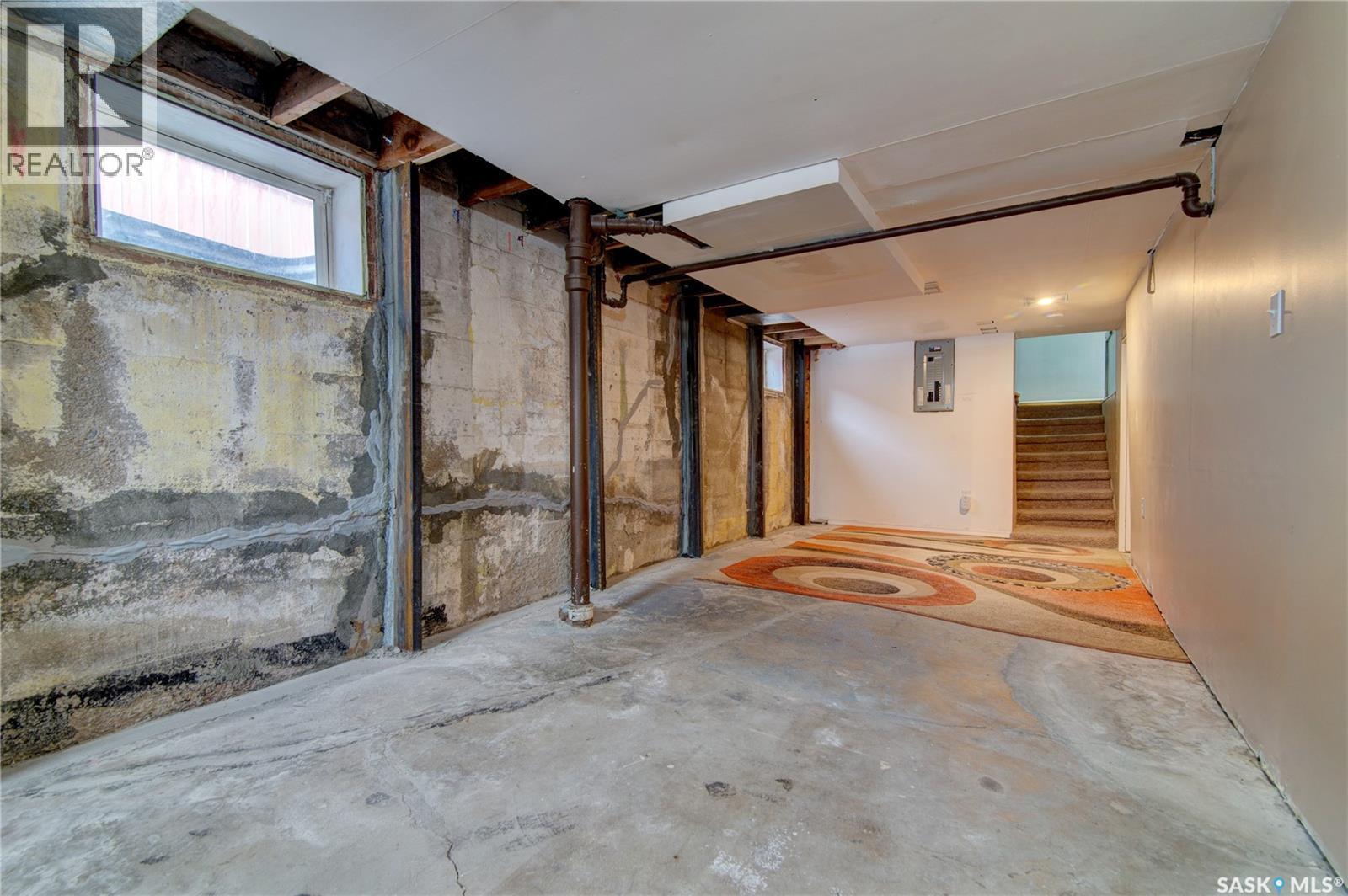 2627 Atkinson Street, Regina, SK - Indoor