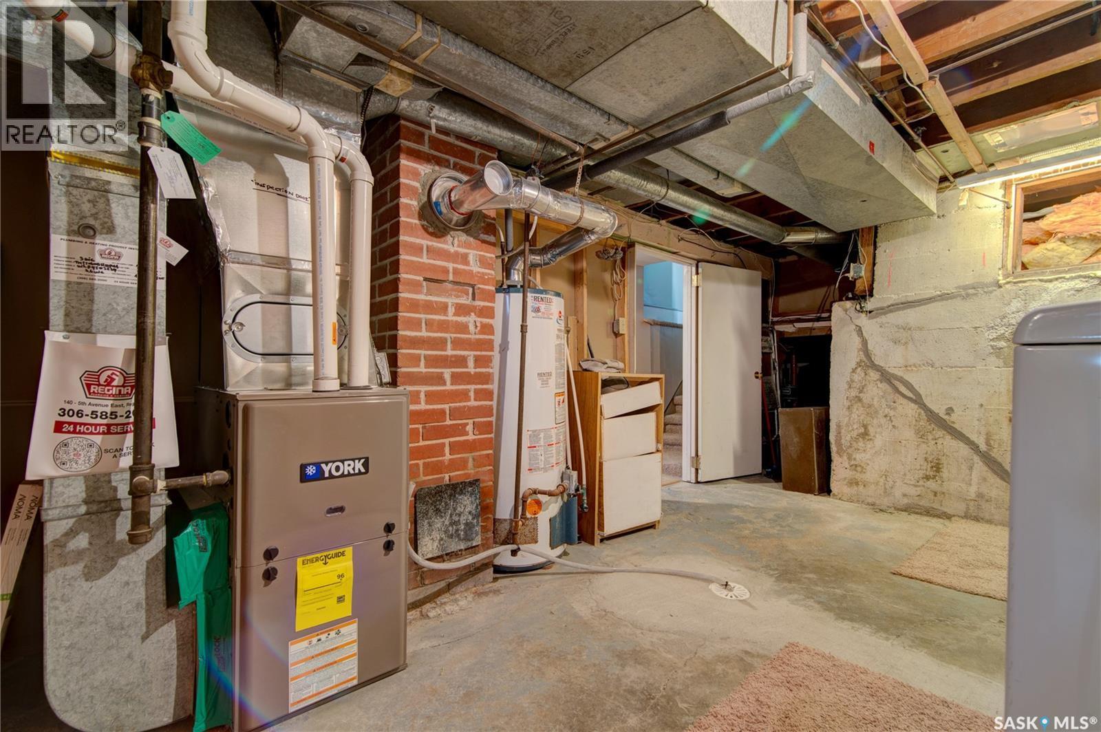 2627 Atkinson Street, Regina, SK - Indoor Photo Showing Basement