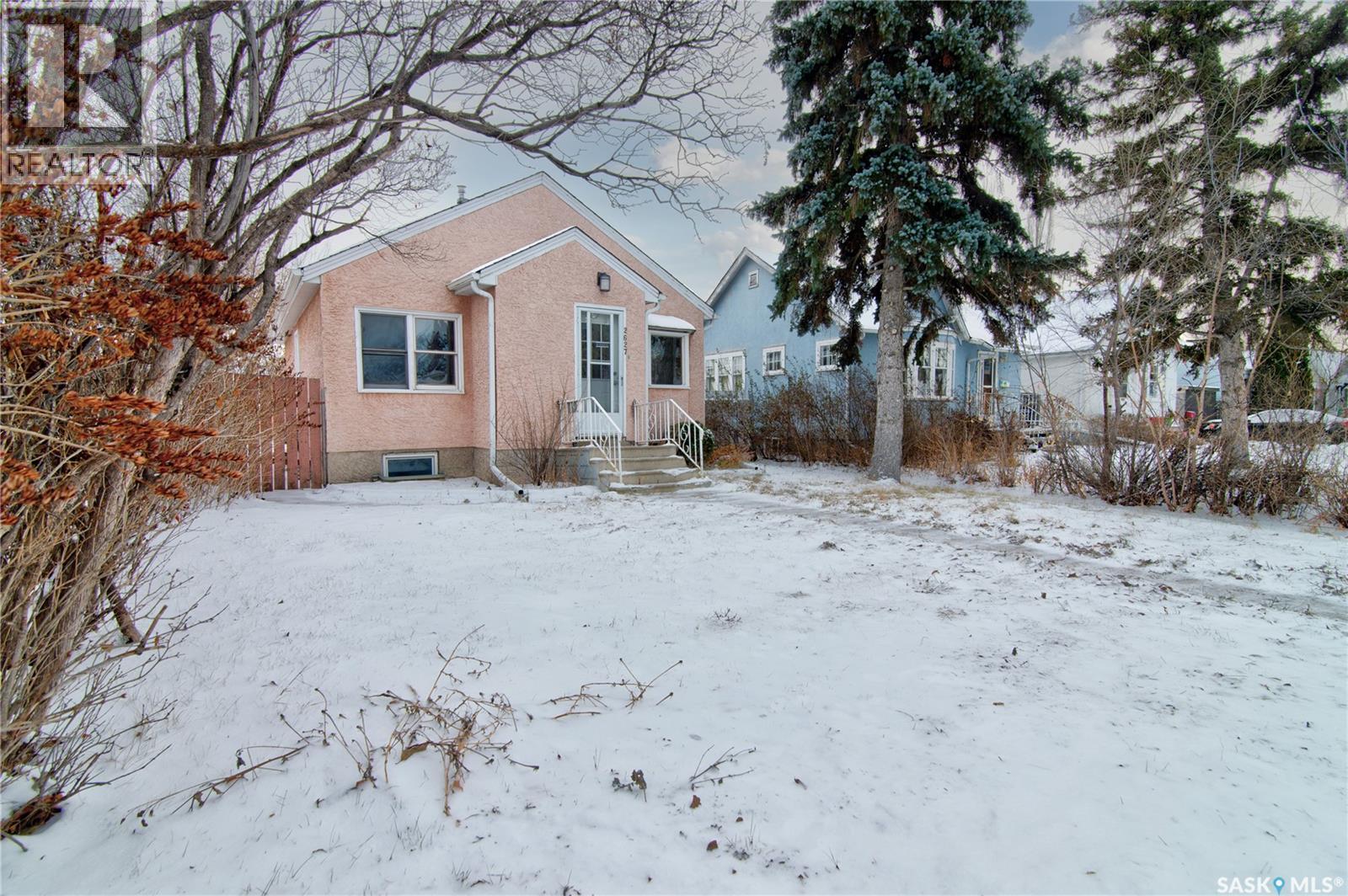 2627 Atkinson Street, Regina, SK - Outdoor