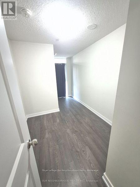 109 - 251 Manitoba Street, Toronto (Mimico), ON - Indoor Photo Showing Other Room
