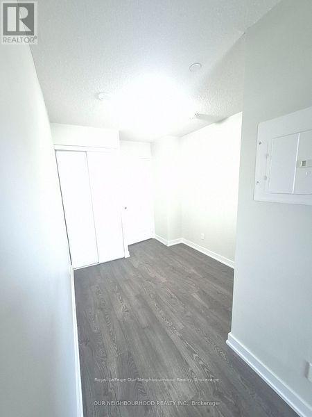 109 - 251 Manitoba Street, Toronto (Mimico), ON - Indoor Photo Showing Other Room
