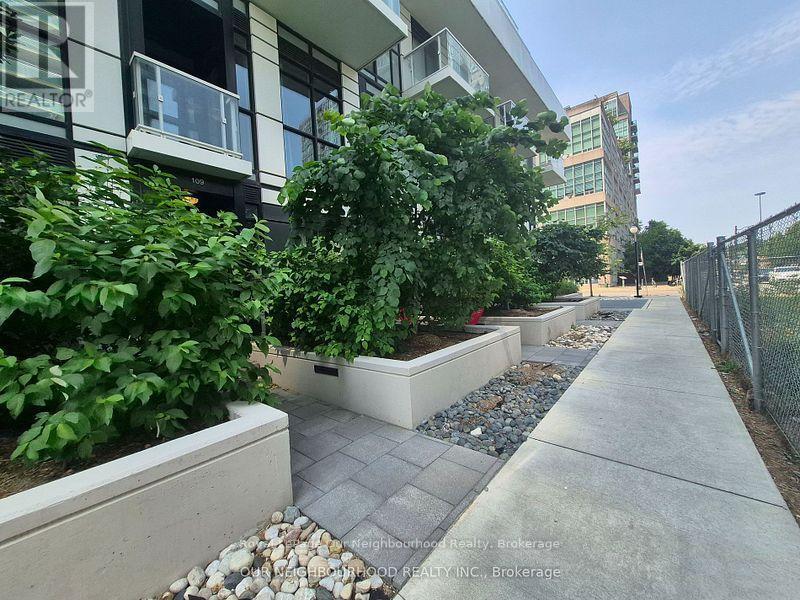 109 - 251 Manitoba Street, Toronto (Mimico), ON - Outdoor