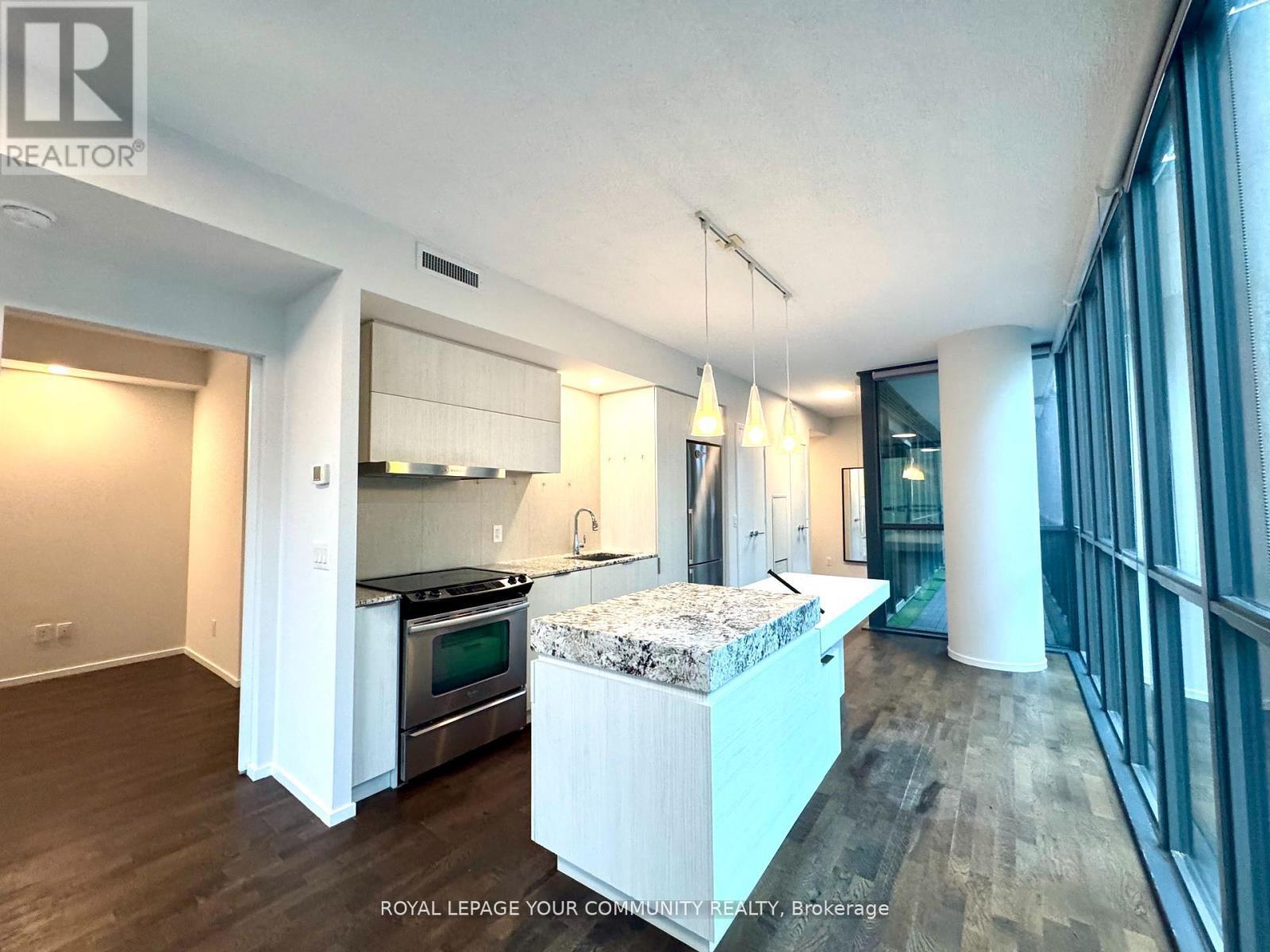 416 - 101 Charles Street E, Toronto, ON - Indoor Photo Showing Kitchen With Upgraded Kitchen
