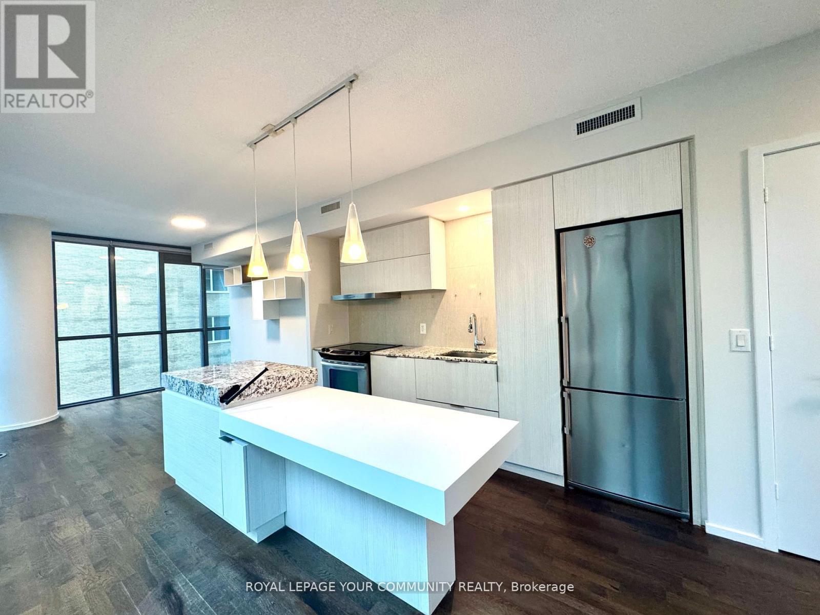 416 - 101 Charles Street E, Toronto, ON - Indoor Photo Showing Kitchen