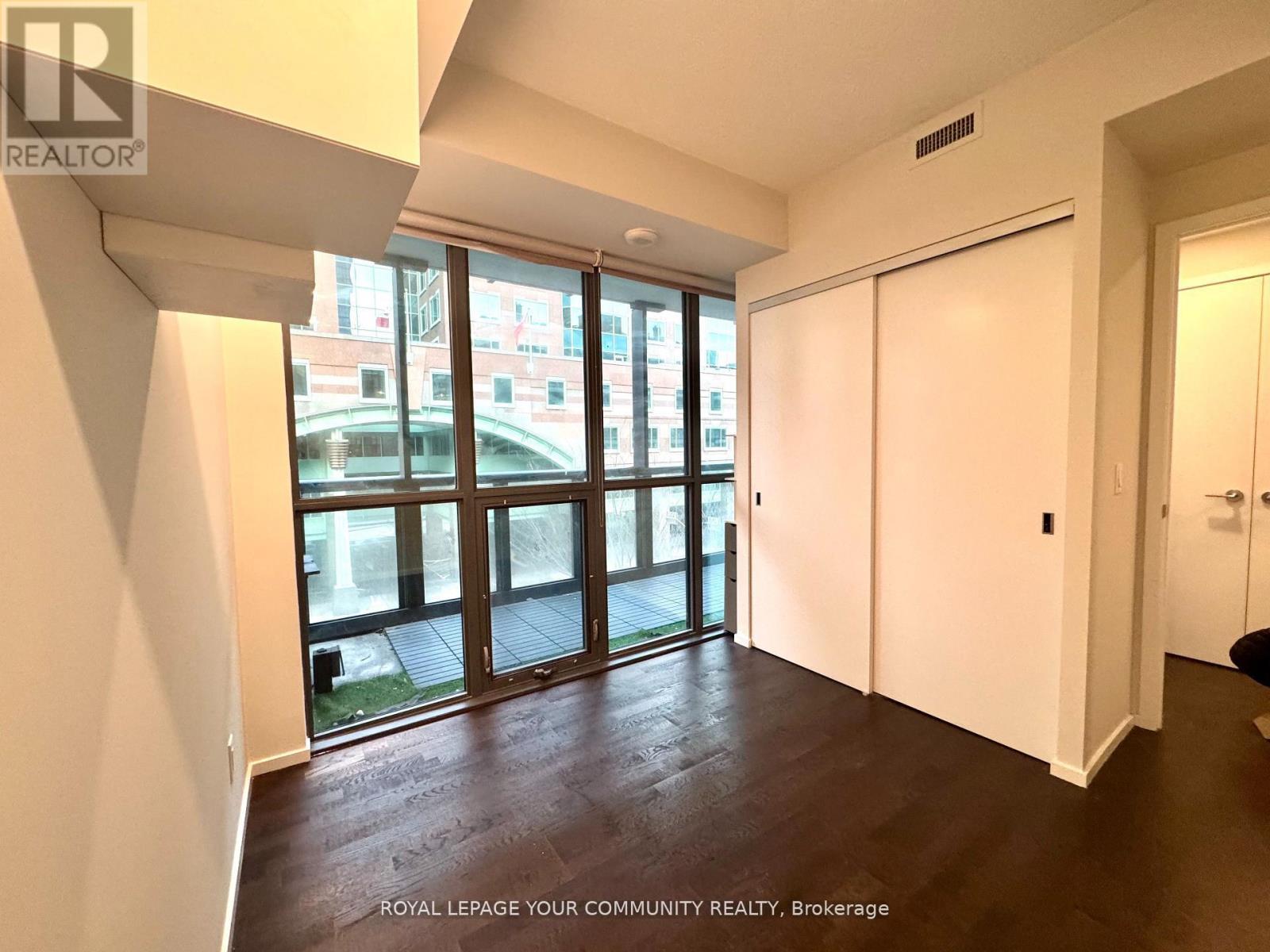 416 - 101 Charles Street E, Toronto, ON - Indoor Photo Showing Other Room