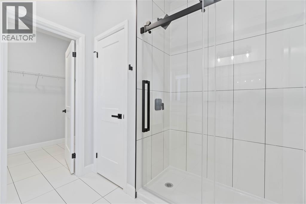 219 Essex Street, Sarnia, ON - Indoor