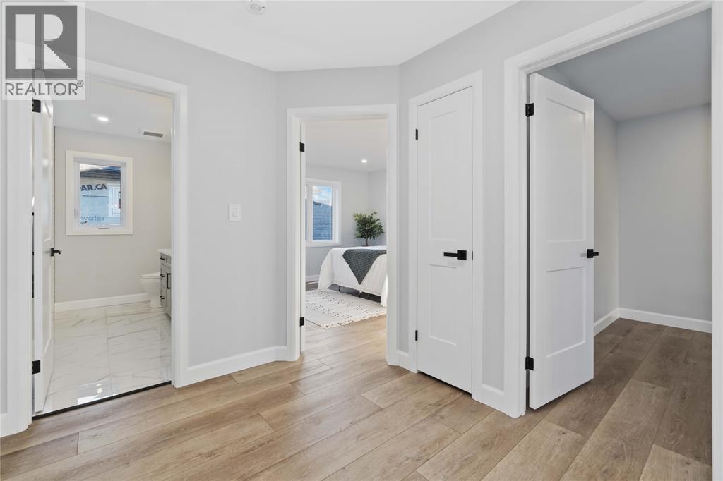 219 Essex Street, Sarnia, ON - Indoor Photo Showing Other Room