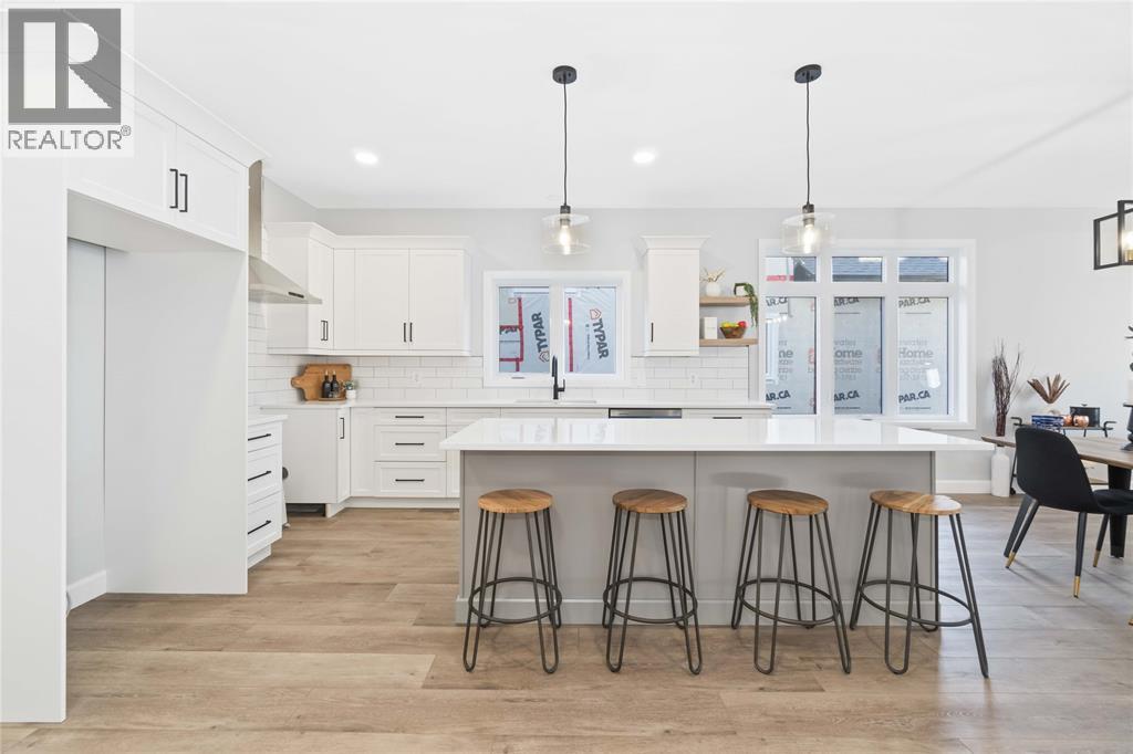 219 Essex Street, Sarnia, ON - Indoor Photo Showing Kitchen With Upgraded Kitchen