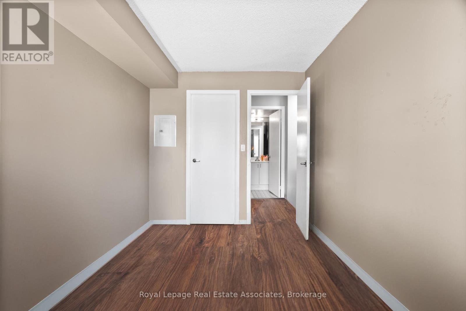 1601 - 155 Legion Road N, Toronto, ON - Indoor Photo Showing Other Room