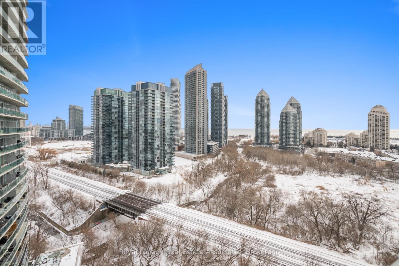 1601 - 155 Legion Road N, Toronto, ON - Outdoor