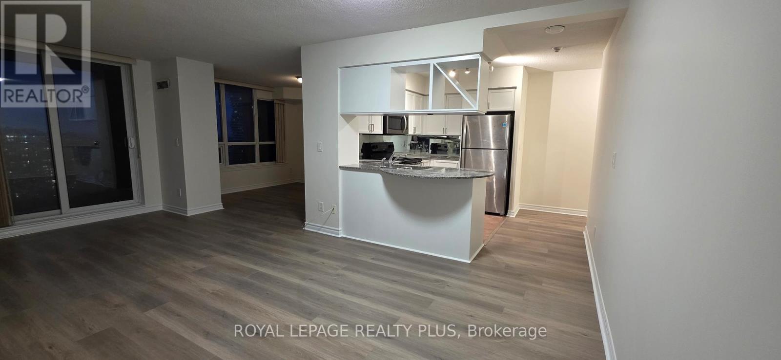 2311 - 4080 Living Arts Drive, Mississauga, ON - Indoor Photo Showing Kitchen