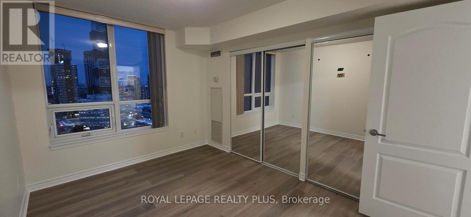 2311 - 4080 Living Arts Drive, Mississauga, ON - Indoor Photo Showing Other Room