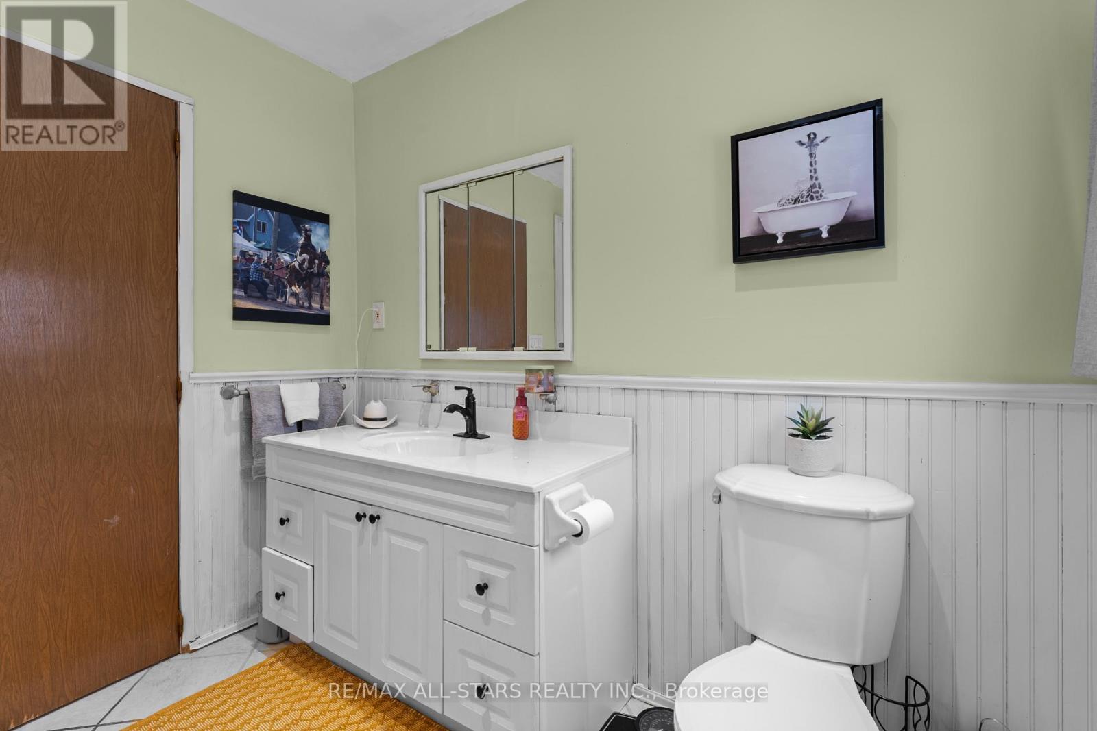 1088 Lutterworth Pines Road, Minden Hills (Lutterworth), ON - Indoor Photo Showing Bathroom