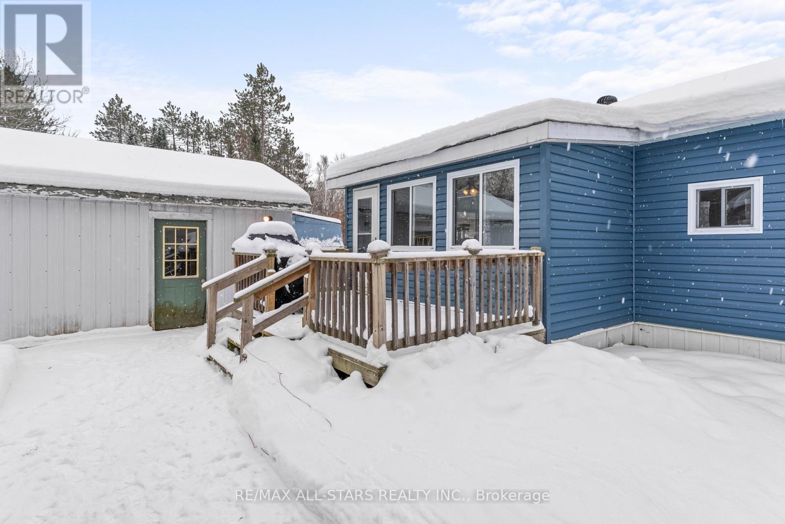 1088 Lutterworth Pines Road, Minden Hills (Lutterworth), ON - Outdoor