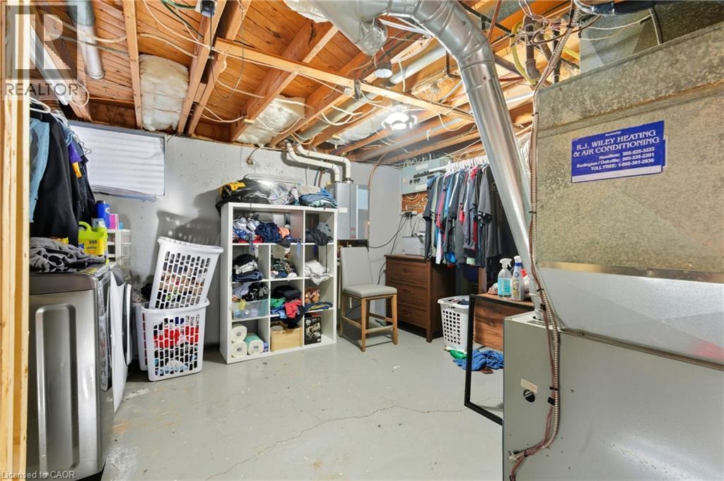 17 Carmen Avenue, Hamilton, ON - Indoor Photo Showing Basement