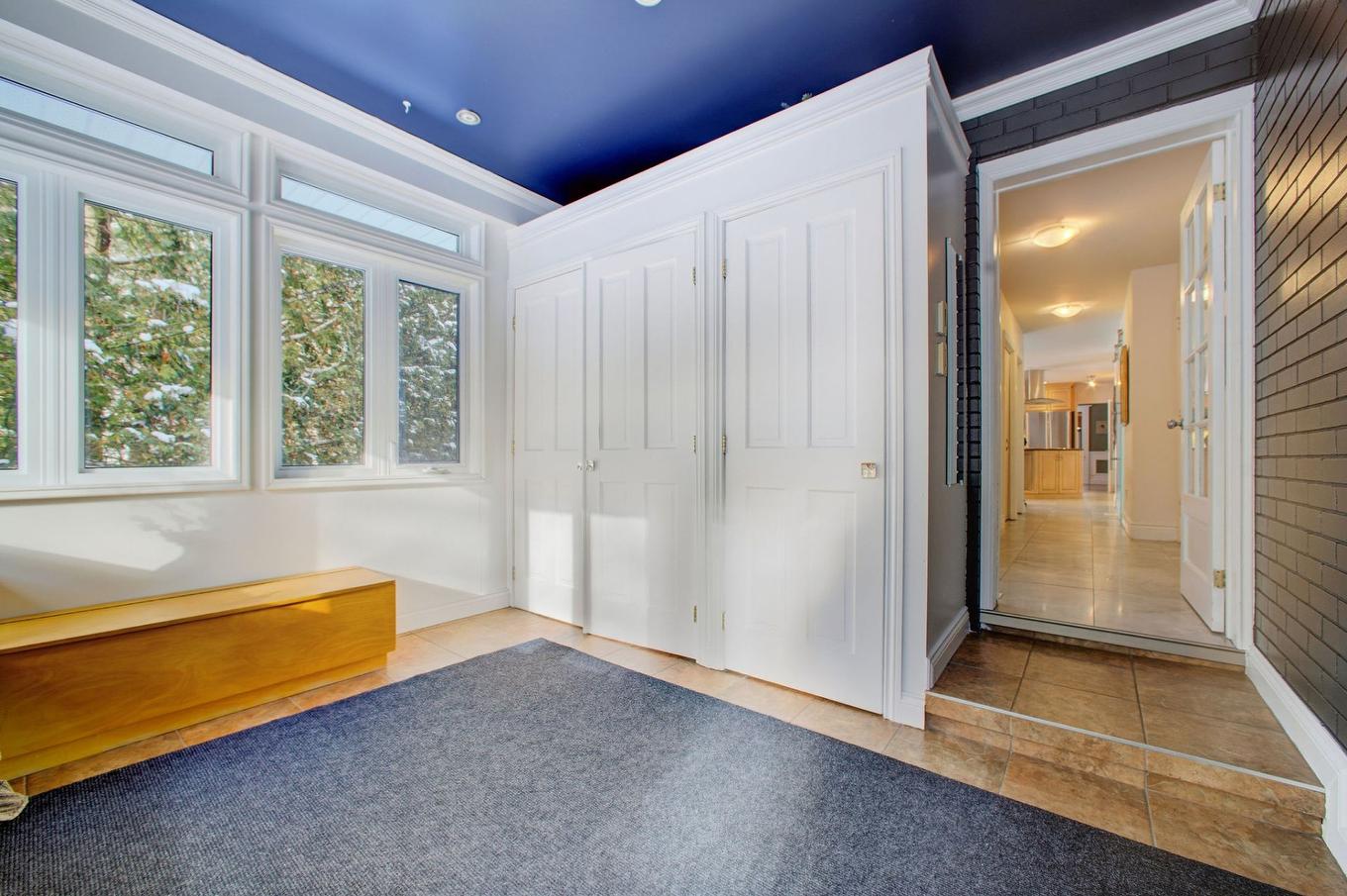 Hall d'entrée/Vestibule - 16 Rue De Biscaye, Gatineau (Aylmer), QC - Indoor Photo Showing Other Room