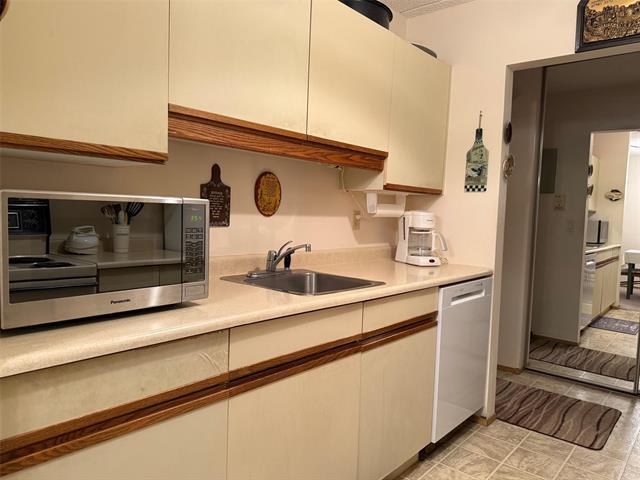 207-173 Watson St, Winnipeg, MB