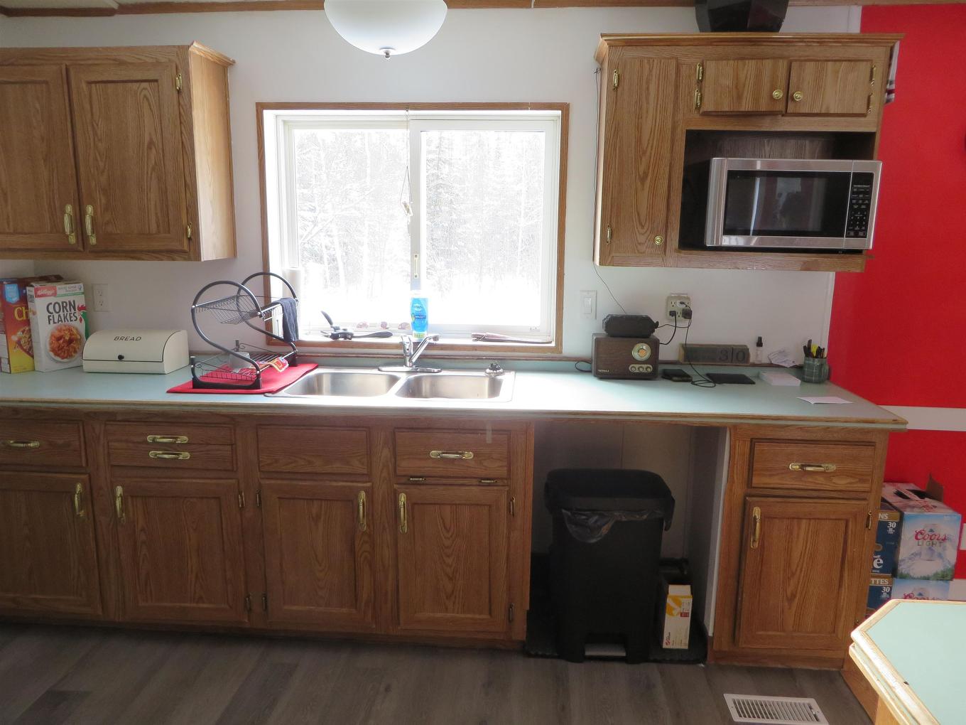 14 Mill Road, Sioux Lookout, ON - Indoor Photo Showing Kitchen With Double Sink