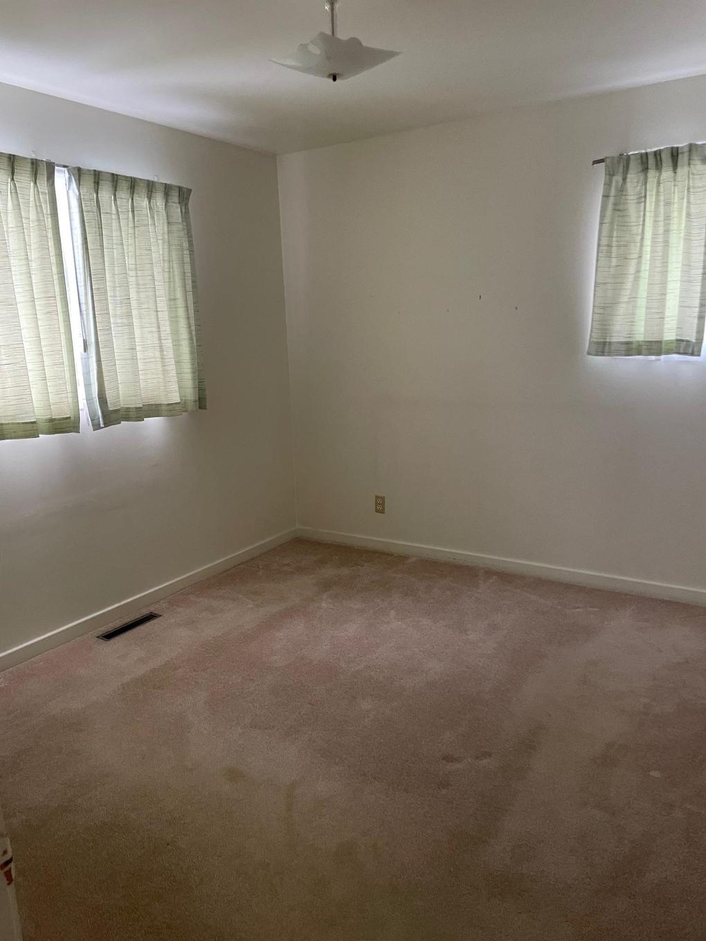 257 Arundel Street, Thunder Bay, ON - Indoor Photo Showing Other Room