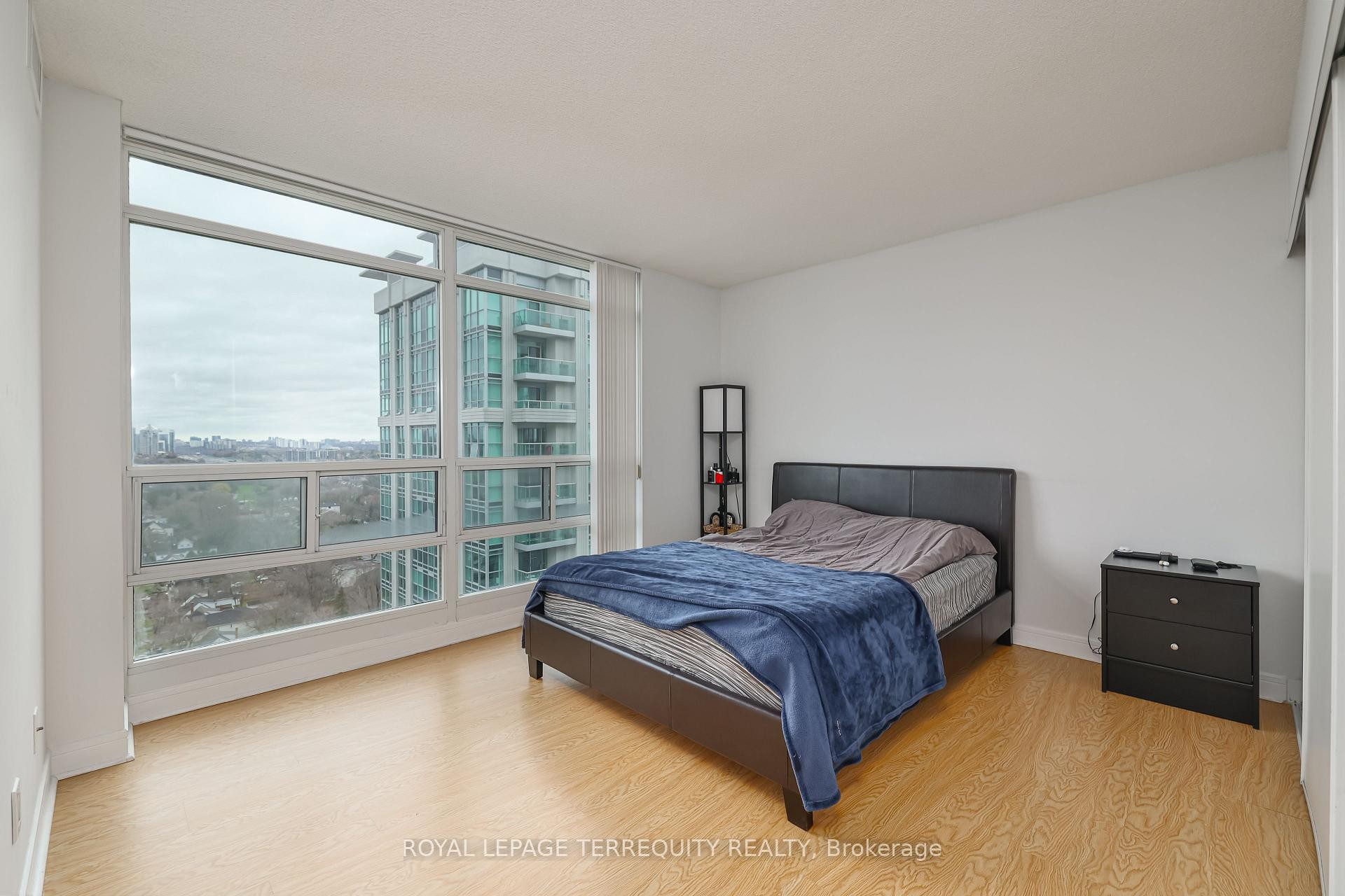 2306-35 Bales Avenue, Toronto, ON - Indoor Photo Showing Bedroom