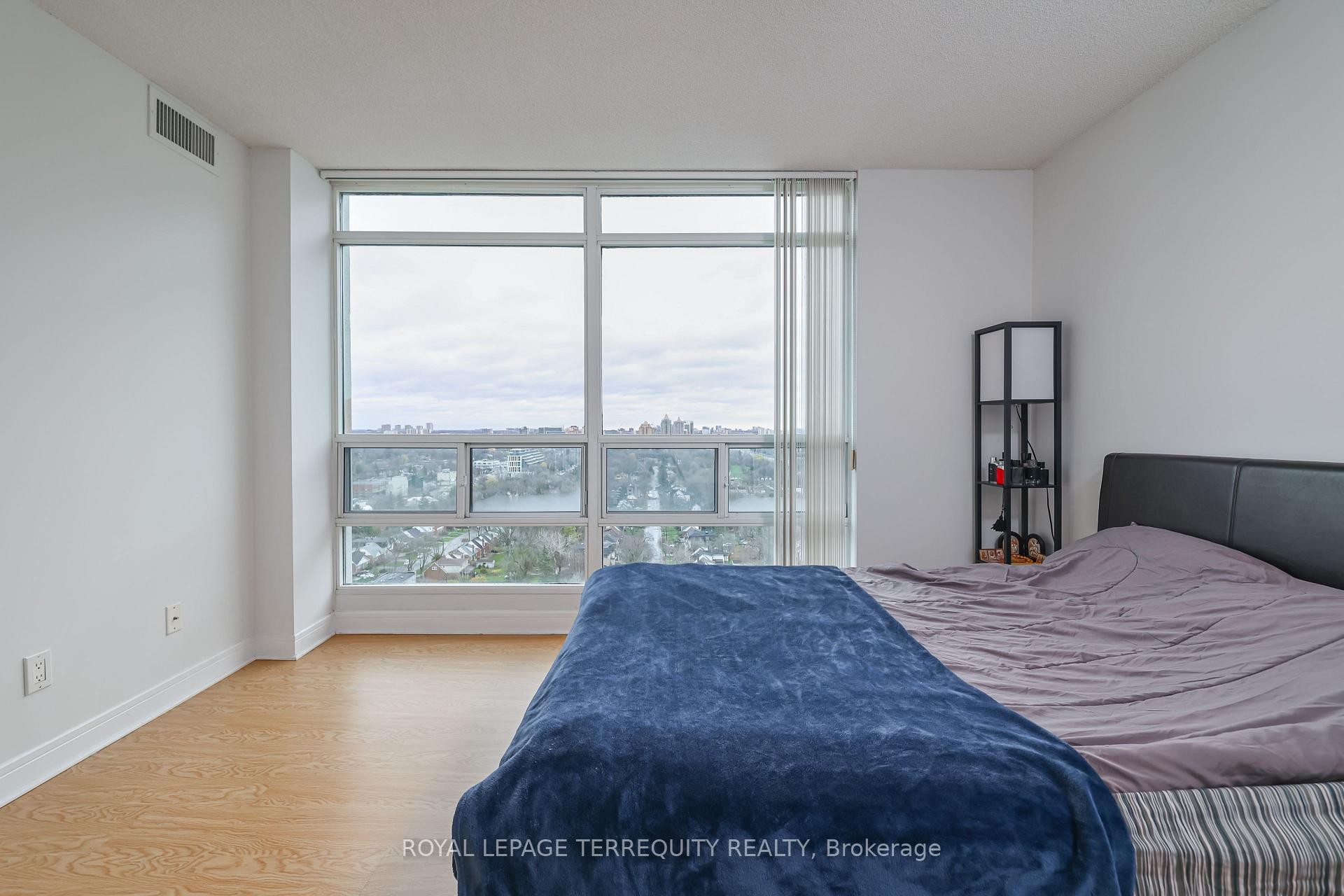 2306-35 Bales Avenue, Toronto, ON - Indoor Photo Showing Bedroom