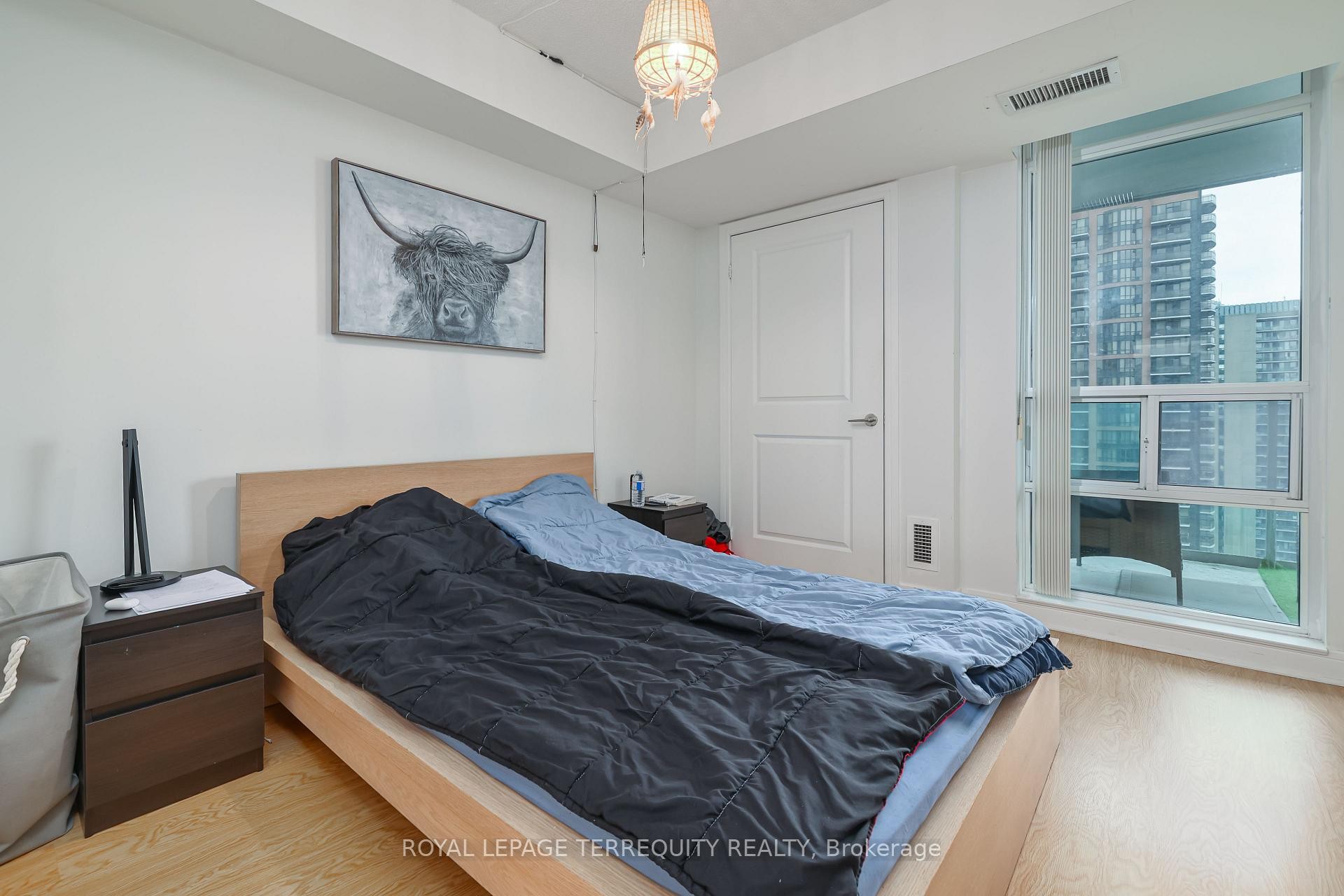 2306-35 Bales Avenue, Toronto, ON - Indoor Photo Showing Bedroom