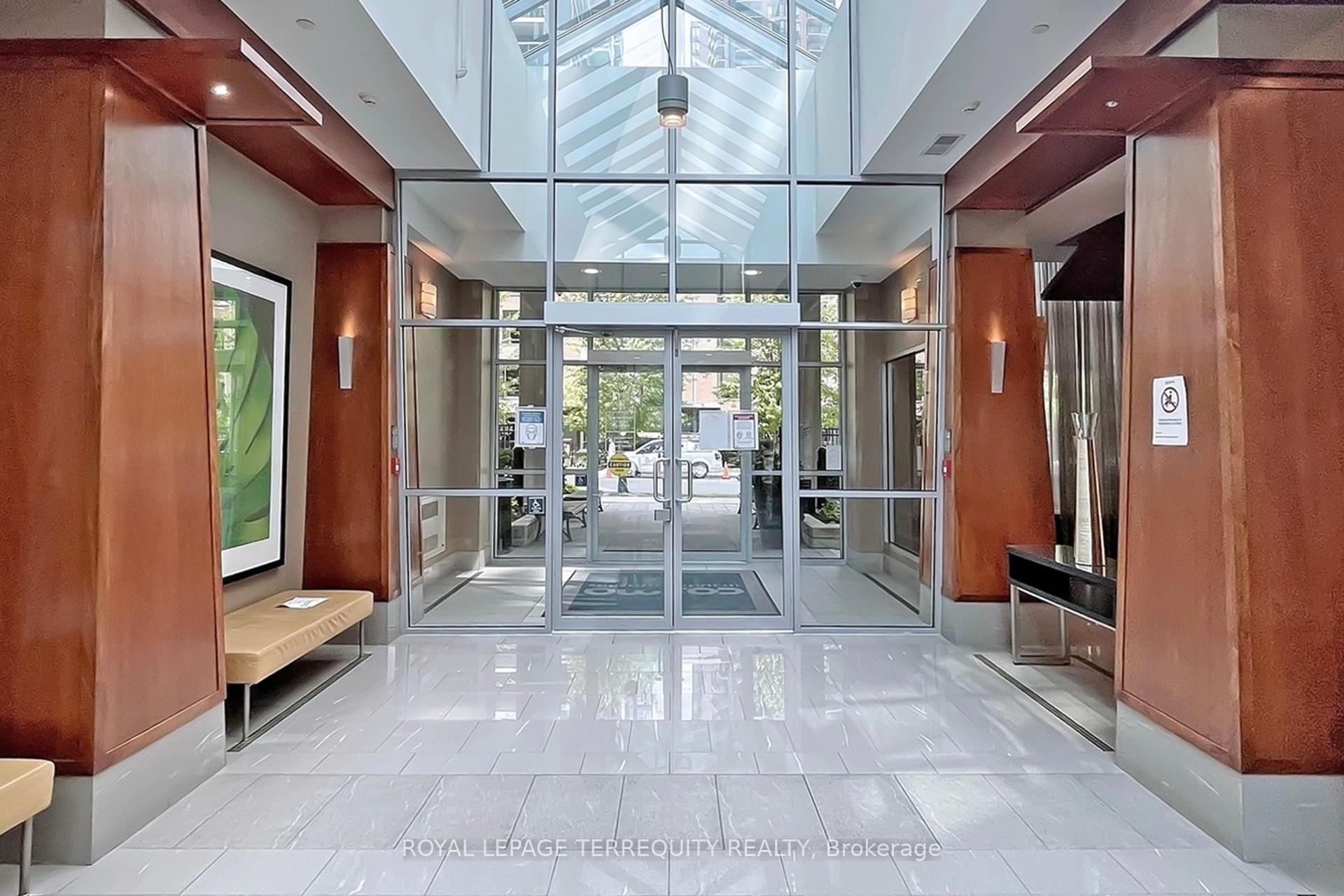 2306-35 Bales Avenue, Toronto, ON - With Exterior