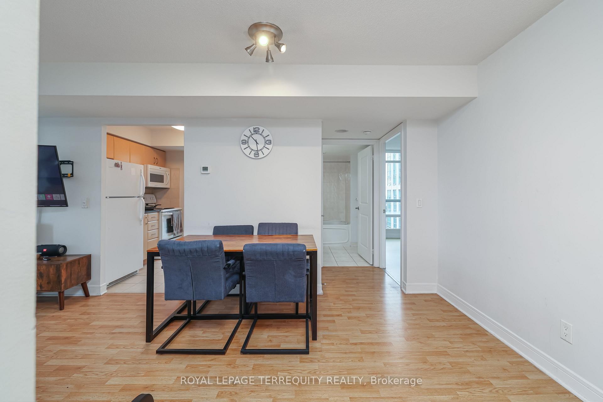 2306-35 Bales Avenue, Toronto, ON - Indoor