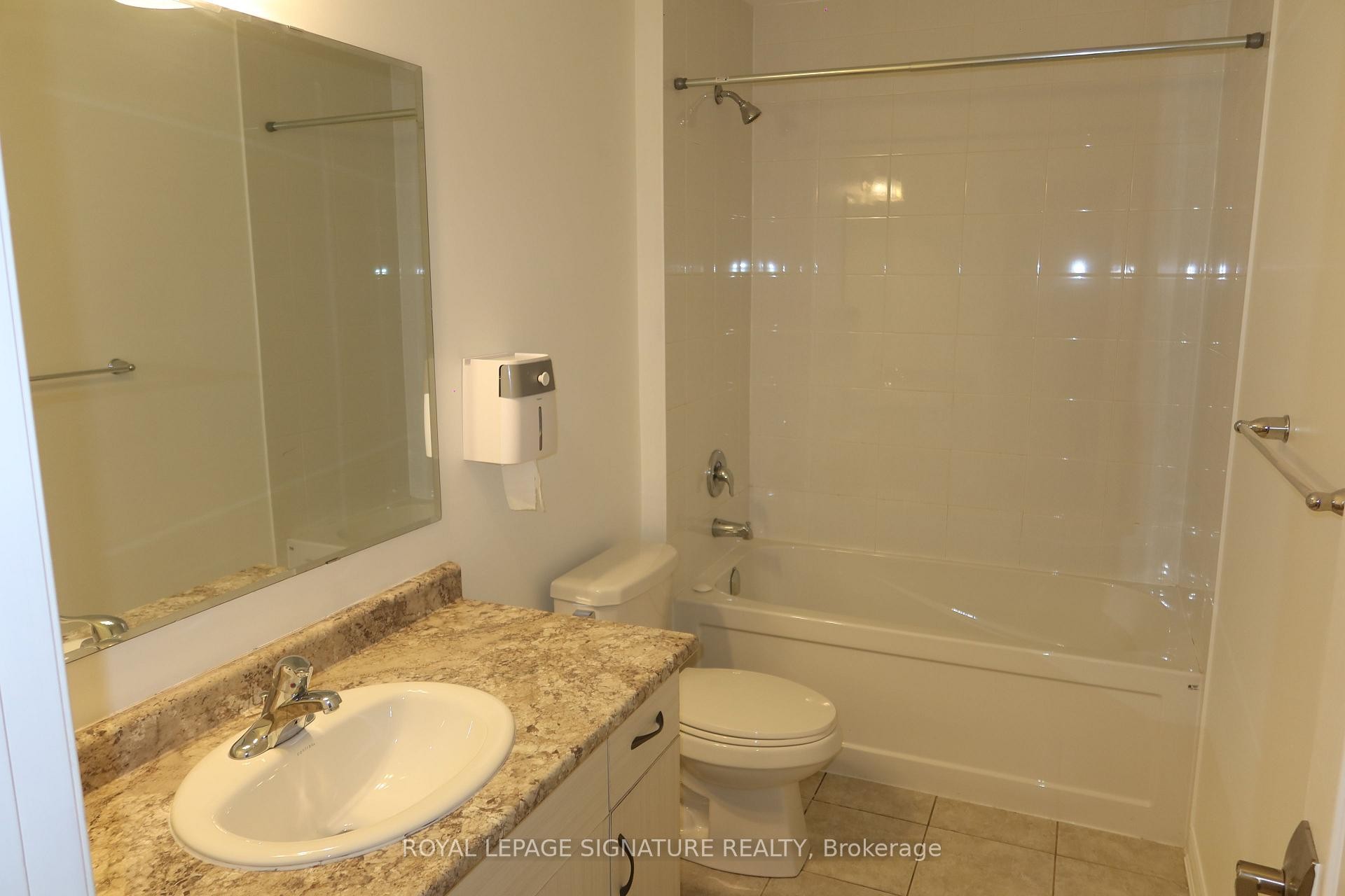 5-45 Heron Park Place, Toronto, ON - Indoor Photo Showing Bathroom