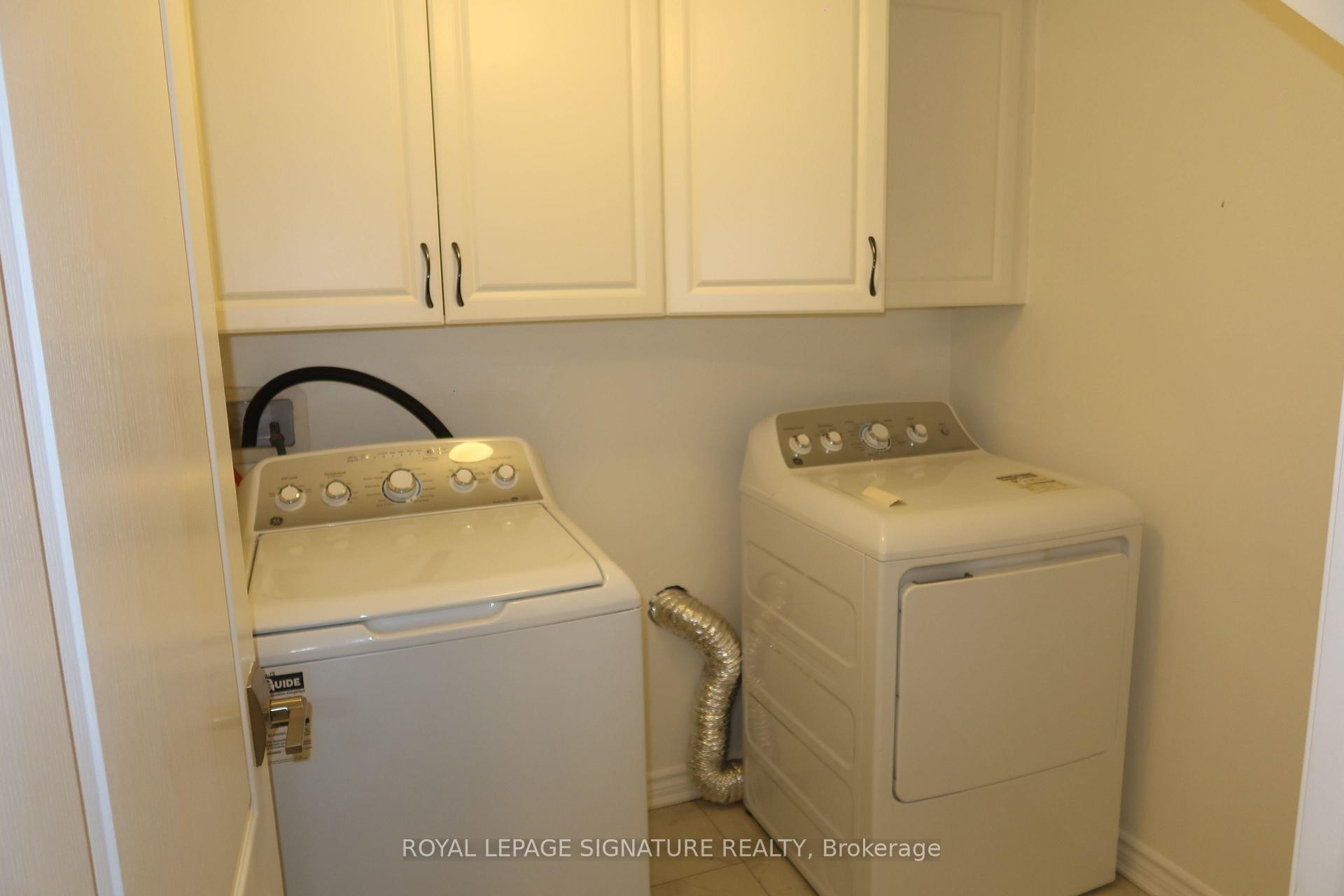 5-45 Heron Park Place, Toronto, ON - Indoor Photo Showing Laundry Room