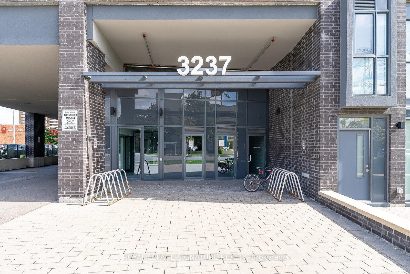 612-3237 Bayview Avenue, Toronto, ON - Outdoor