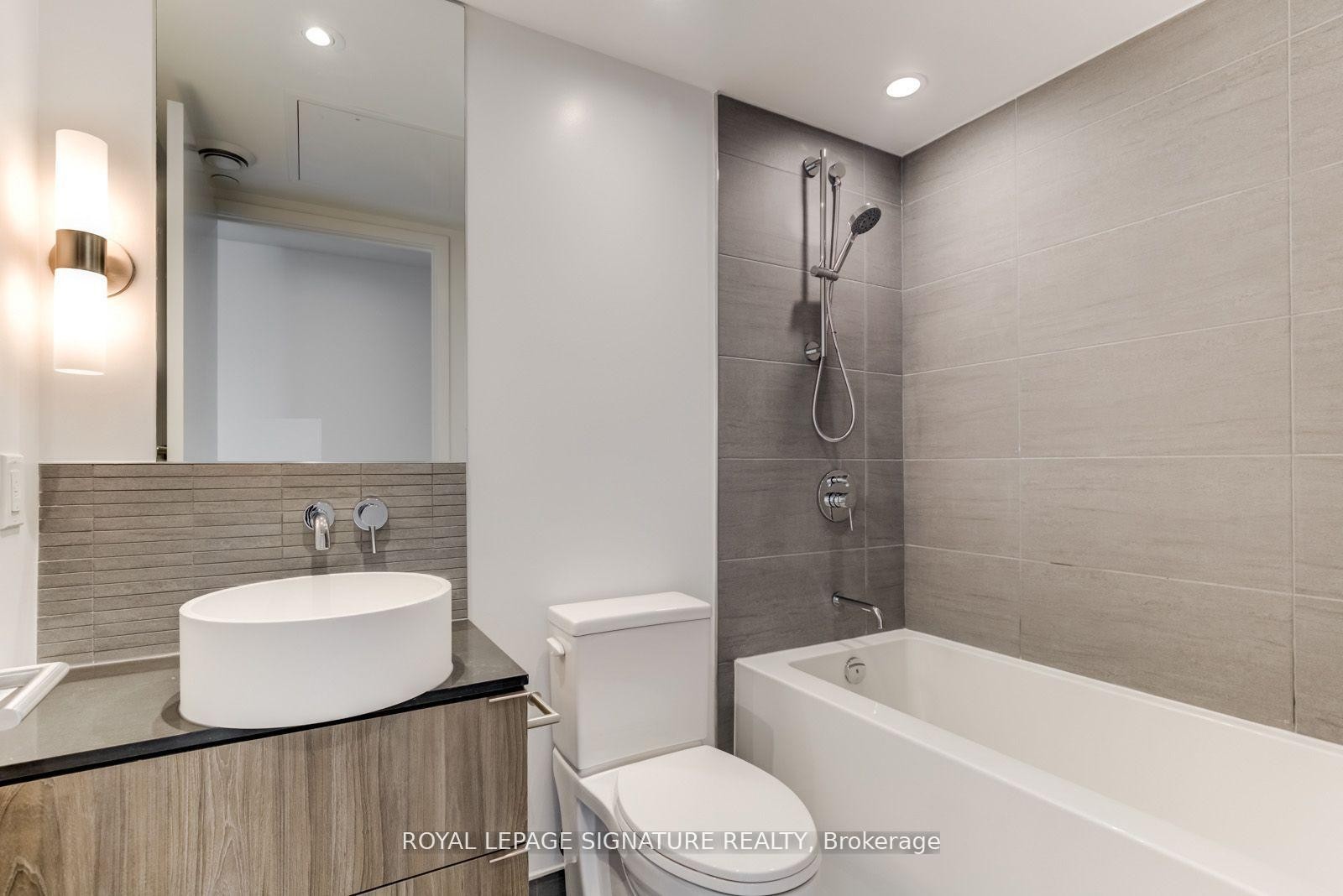 2003-161 Roehampton Avenue, Toronto, ON - Indoor Photo Showing Bathroom