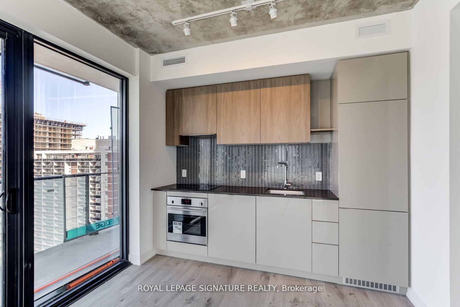 2003-161 Roehampton Avenue, Toronto, ON - Indoor Photo Showing Kitchen