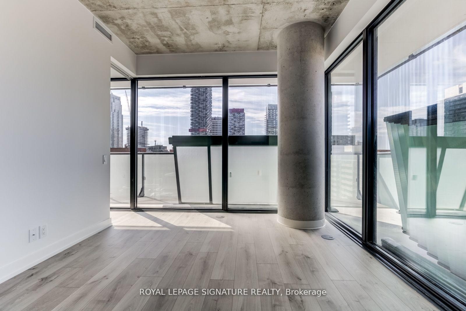 2003-161 Roehampton Avenue, Toronto, ON - Indoor Photo Showing Other Room