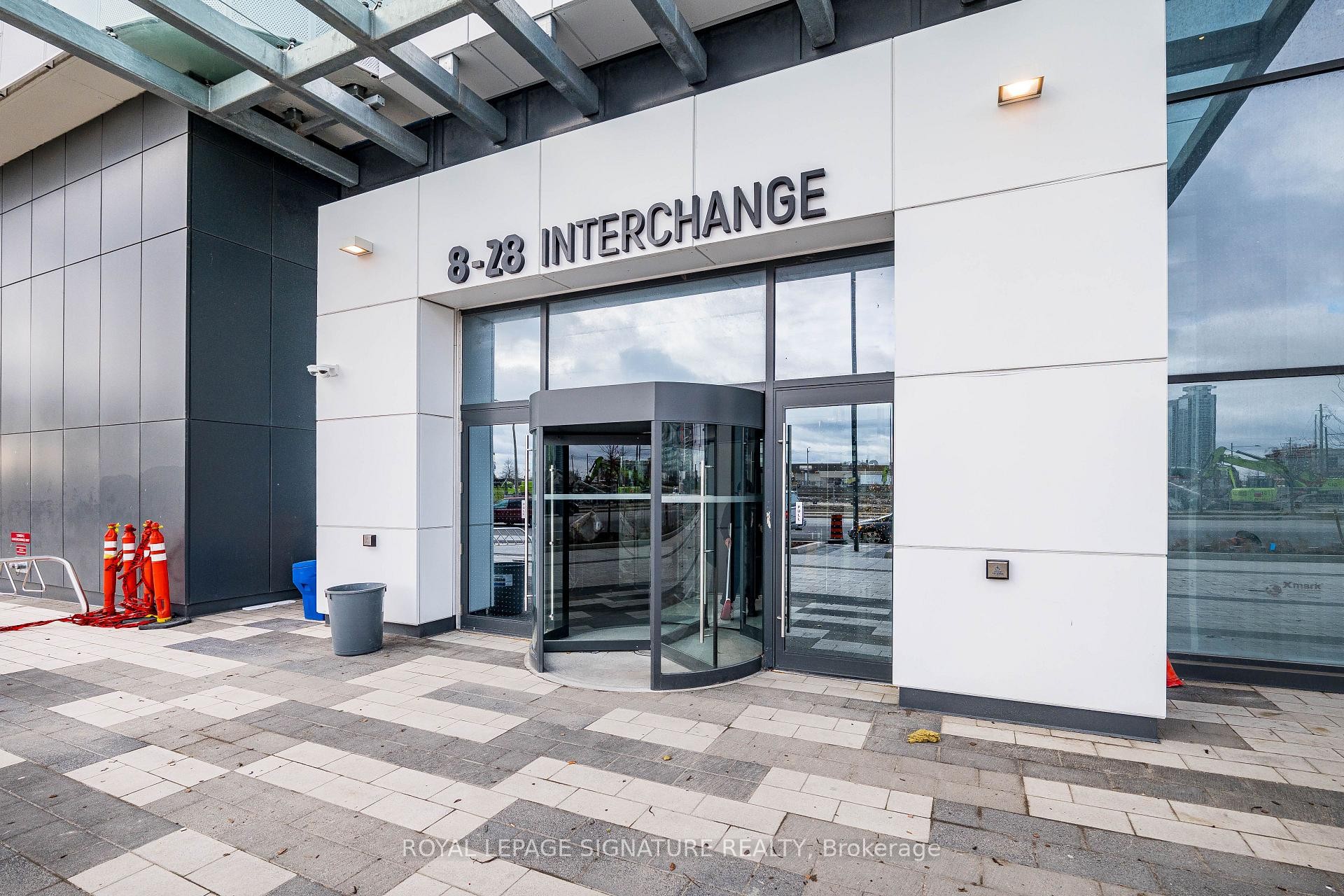 3007-8 Interchange Way, Vaughan, ON - Outdoor