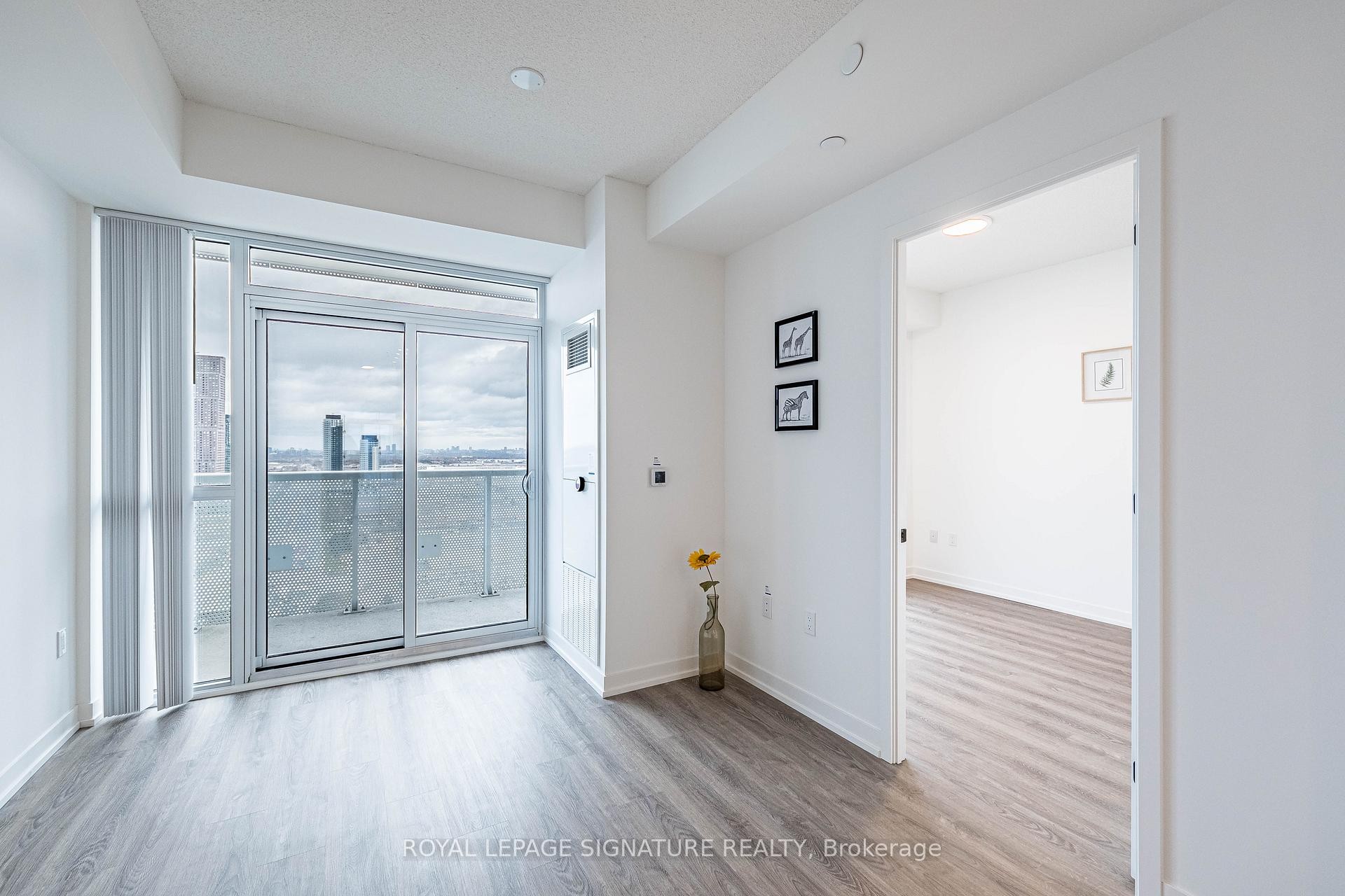 3007-8 Interchange Way, Vaughan, ON - Indoor Photo Showing Other Room