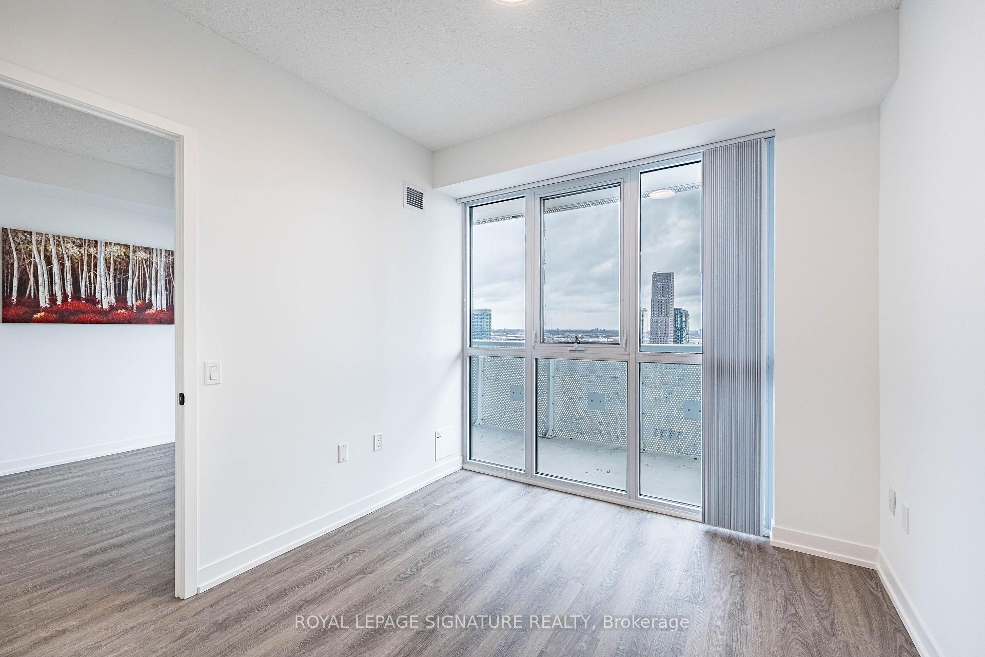 3007-8 Interchange Way, Vaughan, ON - Indoor Photo Showing Other Room