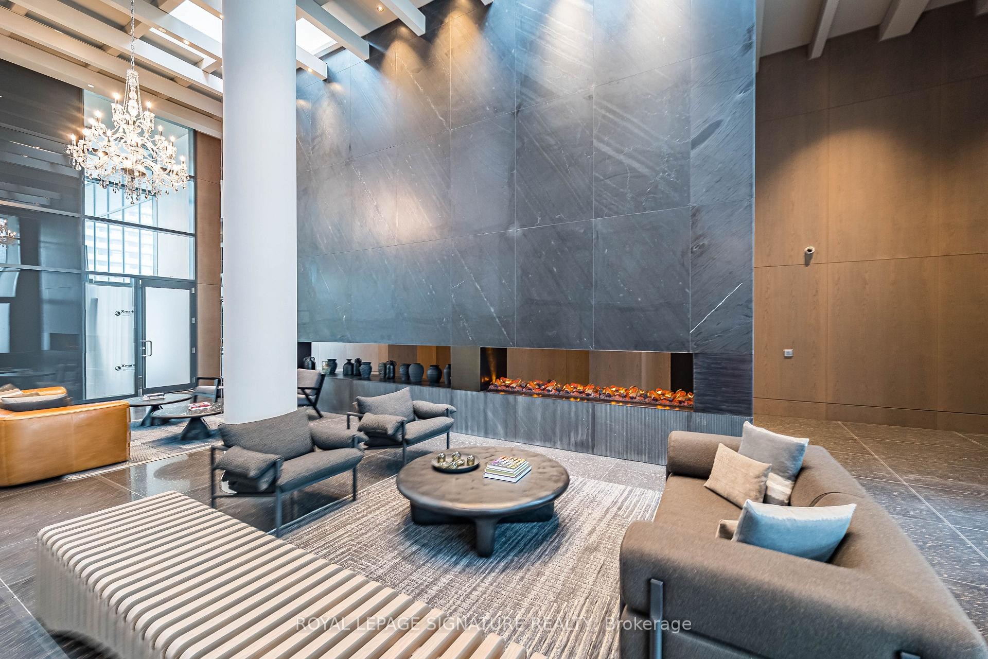 3007-8 Interchange Way, Vaughan, ON - Indoor With Fireplace